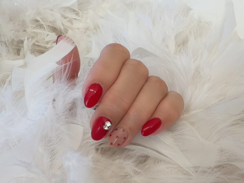 ハートのドットで可愛らしく