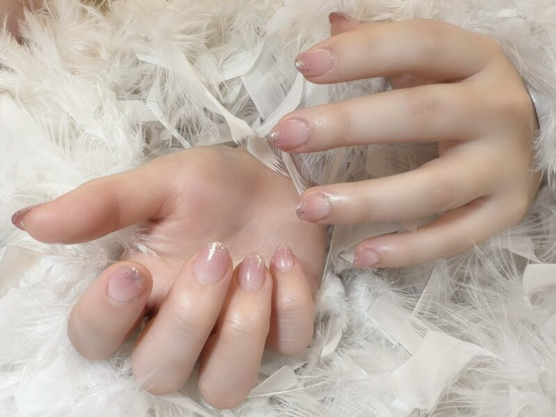 大切な日を祝うネイル