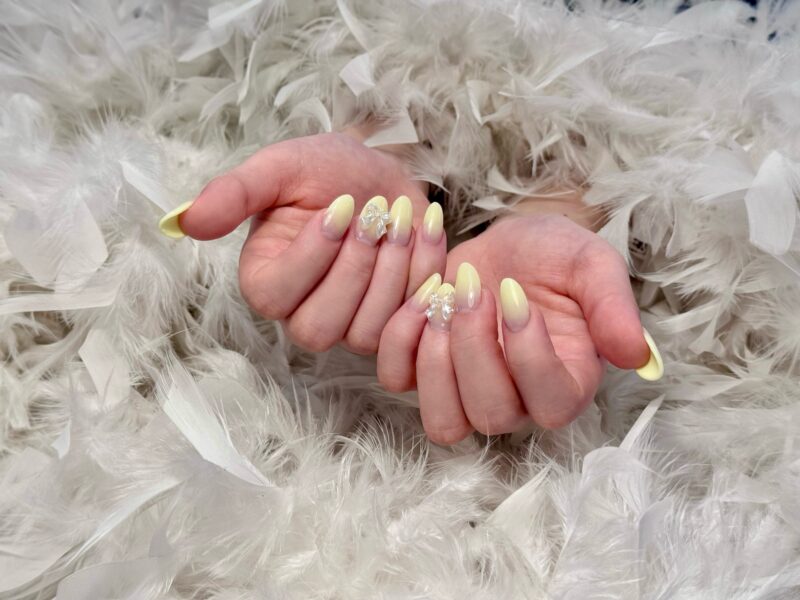 イエローの春ネイル
